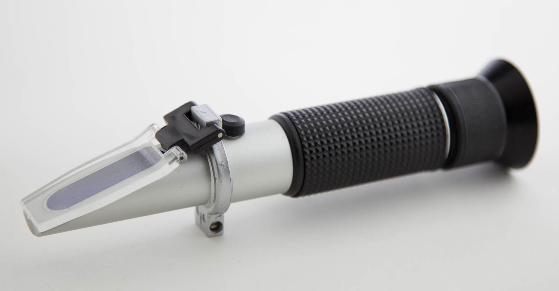 3 Things to Check Before You Buy a Refractometer