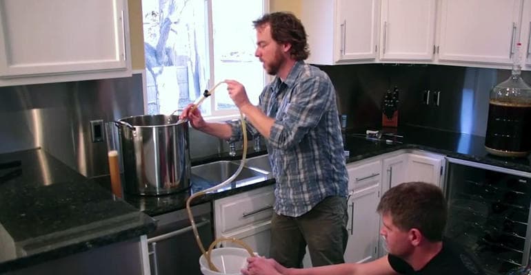 4 Ways to Start a Siphon