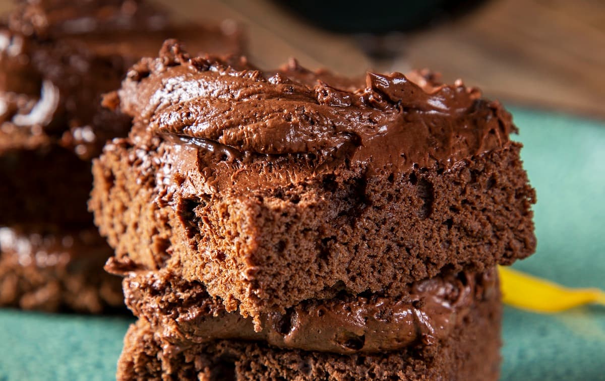 Cooking with Beer: Banana Stout Cake with Chocolate Stout Frosting